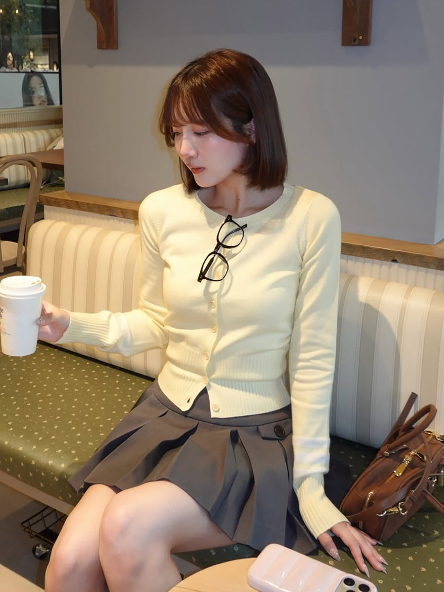 モデル：162cm（着用サイズ：FREE　着用カラー：YEL）