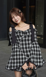 モデル：162cm（着用サイズ：FREE　着用カラー：BLK）
