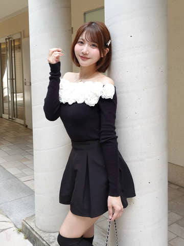 モデル：162cm（着用サイズ：FREE　着用カラー：BLK）