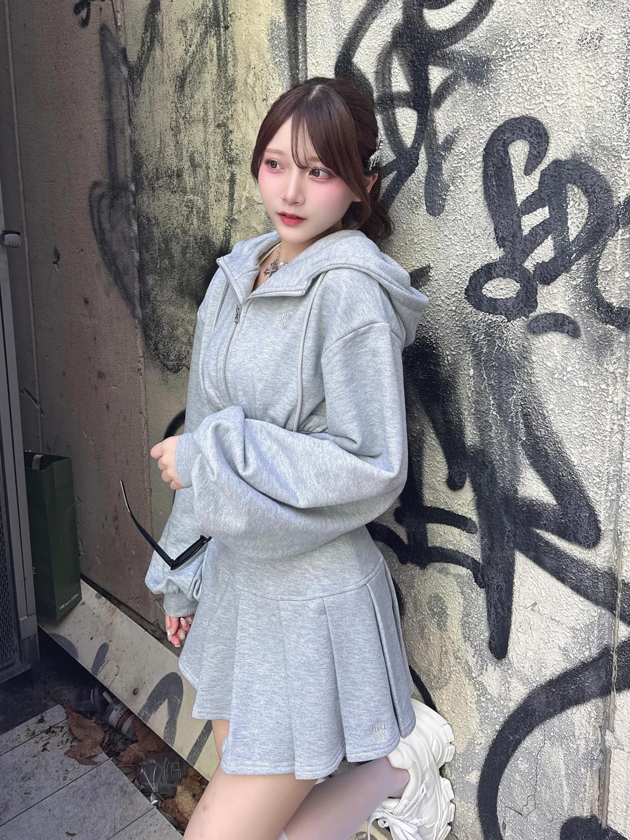 モデル：162cm（着用サイズ：FREE　着用カラー：GRY）