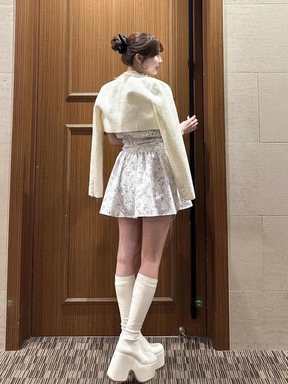 モデル：162cm（着用サイズ：FREE　着用カラー：IVO）