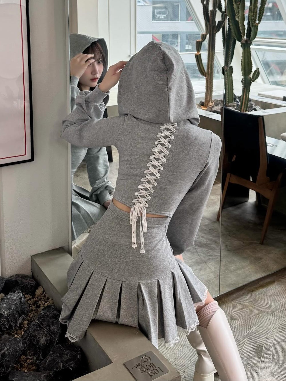 モデル：162cm（着用サイズ：FREE　着用カラー：GRY）