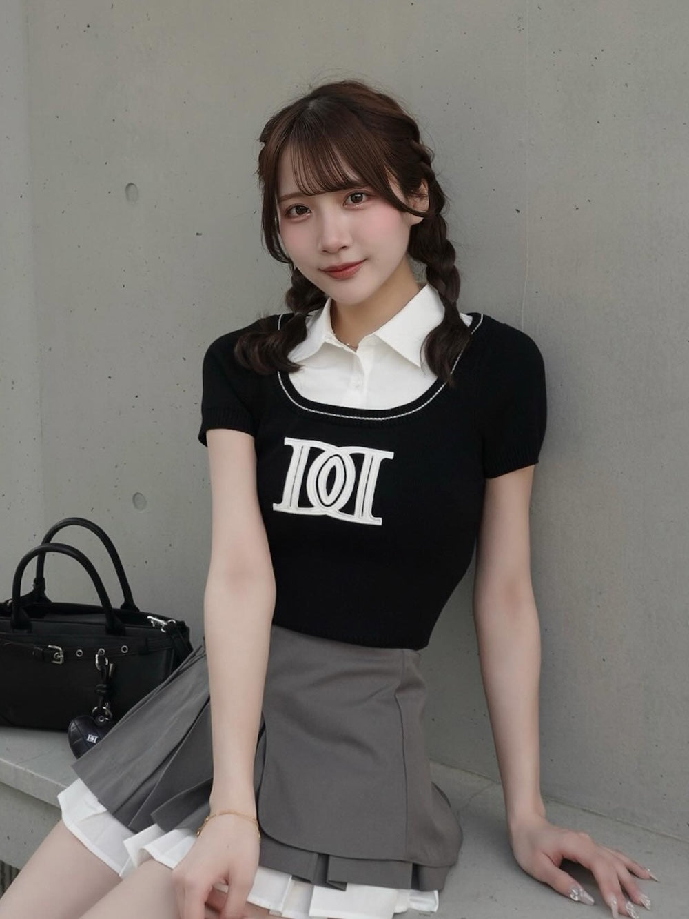 モデル：162cm（着用サイズ：FREE　着用カラー：BLK）