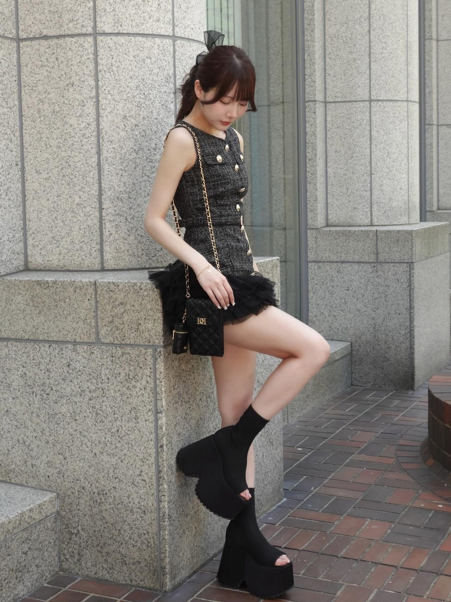 モデル：162cm（着用サイズ：FREE　着用カラー：BLK）