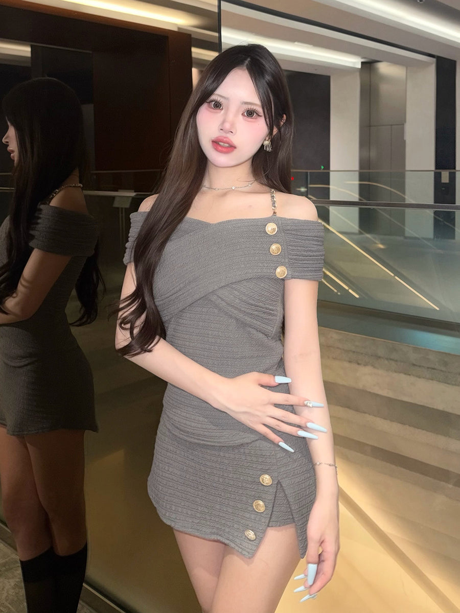 モデル：157cm（着用サイズ：FREE　着用カラー：GRY）