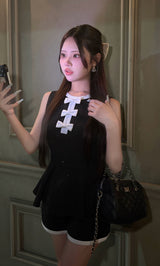 モデル：157cm（着用サイズ：FREE　着用カラー：BLK）