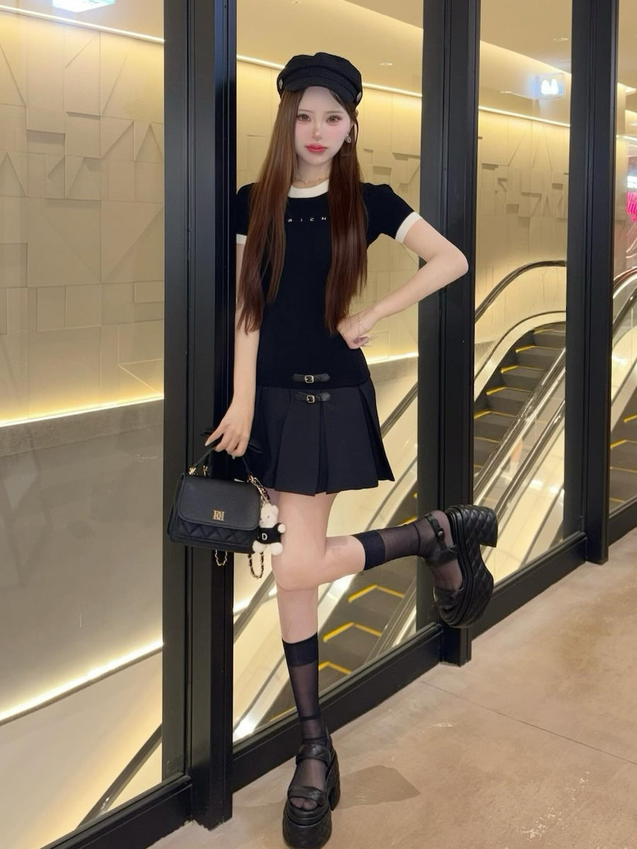 モデル：157cm（着用サイズ：FREE　着用カラー：BLK）