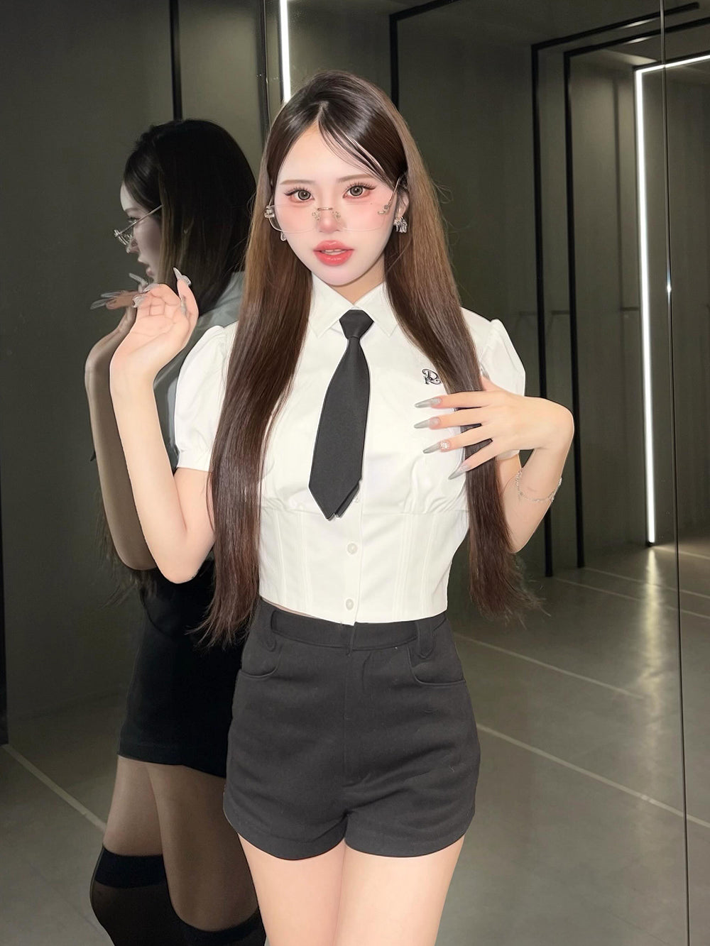 モデル：157cm（着用サイズ：FREE　着用カラー：WHT）
