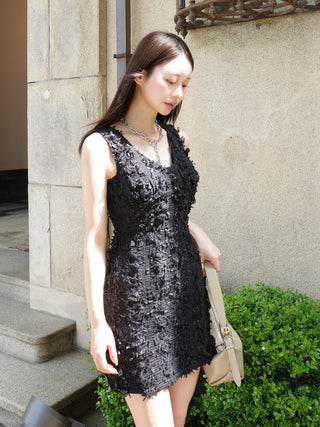 モデル：163cm（着用サイズ：FREE　着用カラー：BLK）