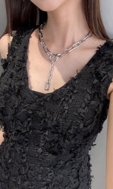 モデル：163cm（着用サイズ：FREE　着用カラー：BLK）