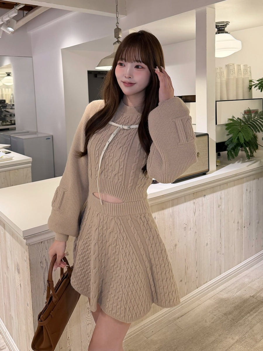 モデル：164cm（着用サイズ：FREE　着用カラー：BEG）