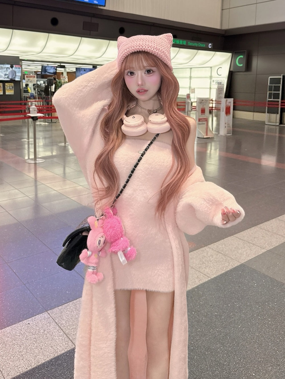 モデル：158cm（着用サイズ：FREE　着用カラー：PNK）