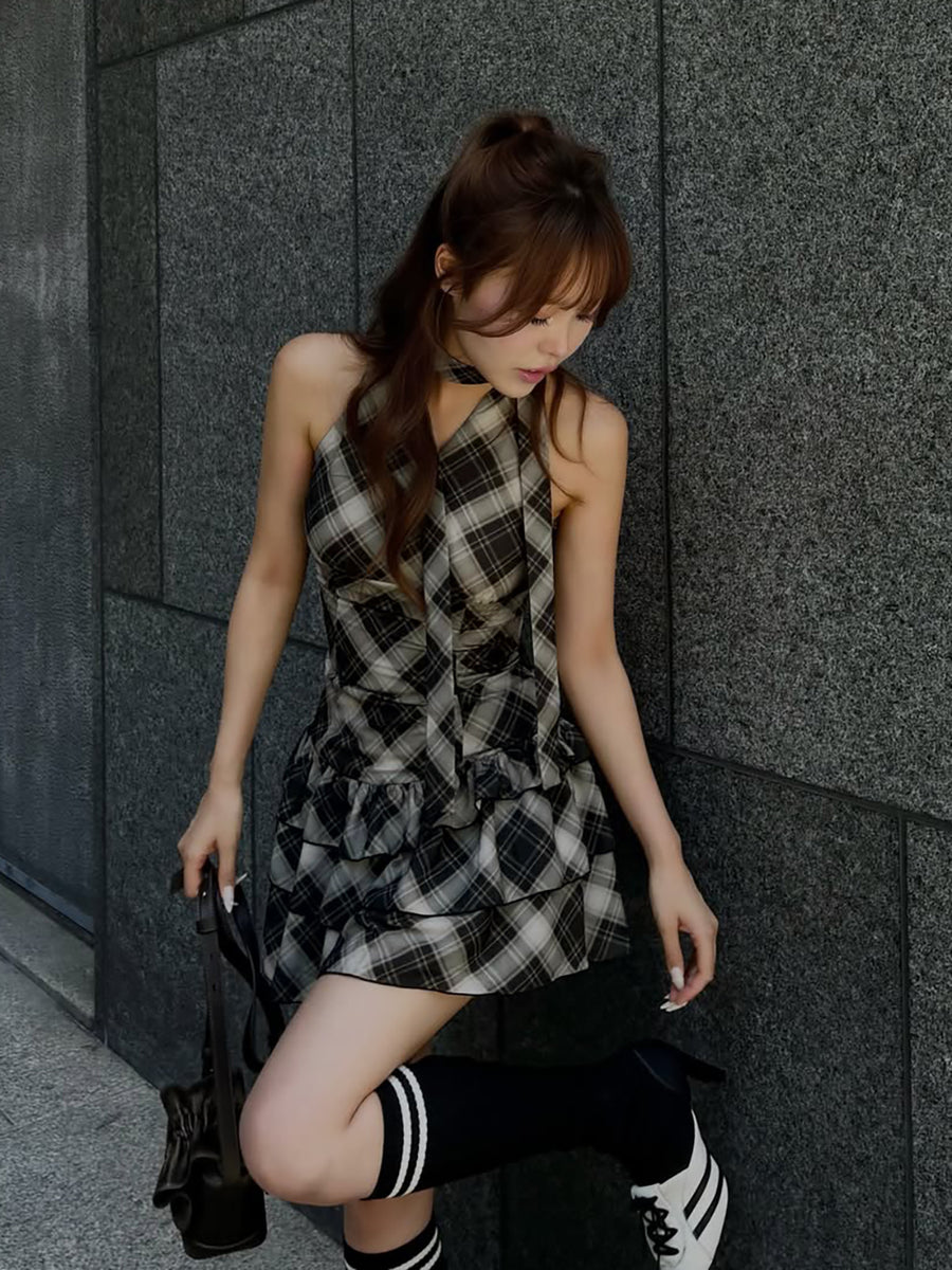 モデル：166cm（着用サイズ：F-L　着用カラー：BLK）