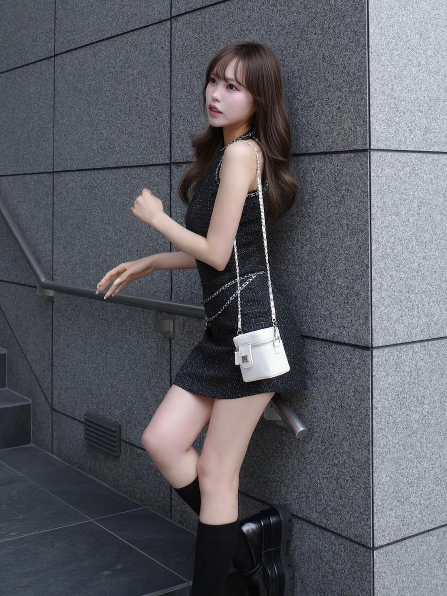 モデル：166cm（着用サイズ：FL　着用カラー：BLK）