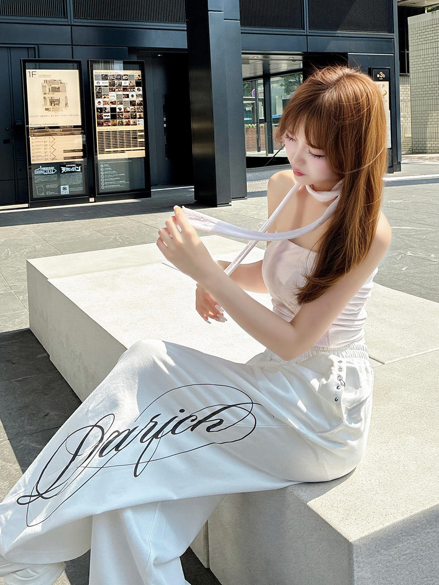 モデル：166cm（着用サイズ：FREE　着用カラー：WHT）