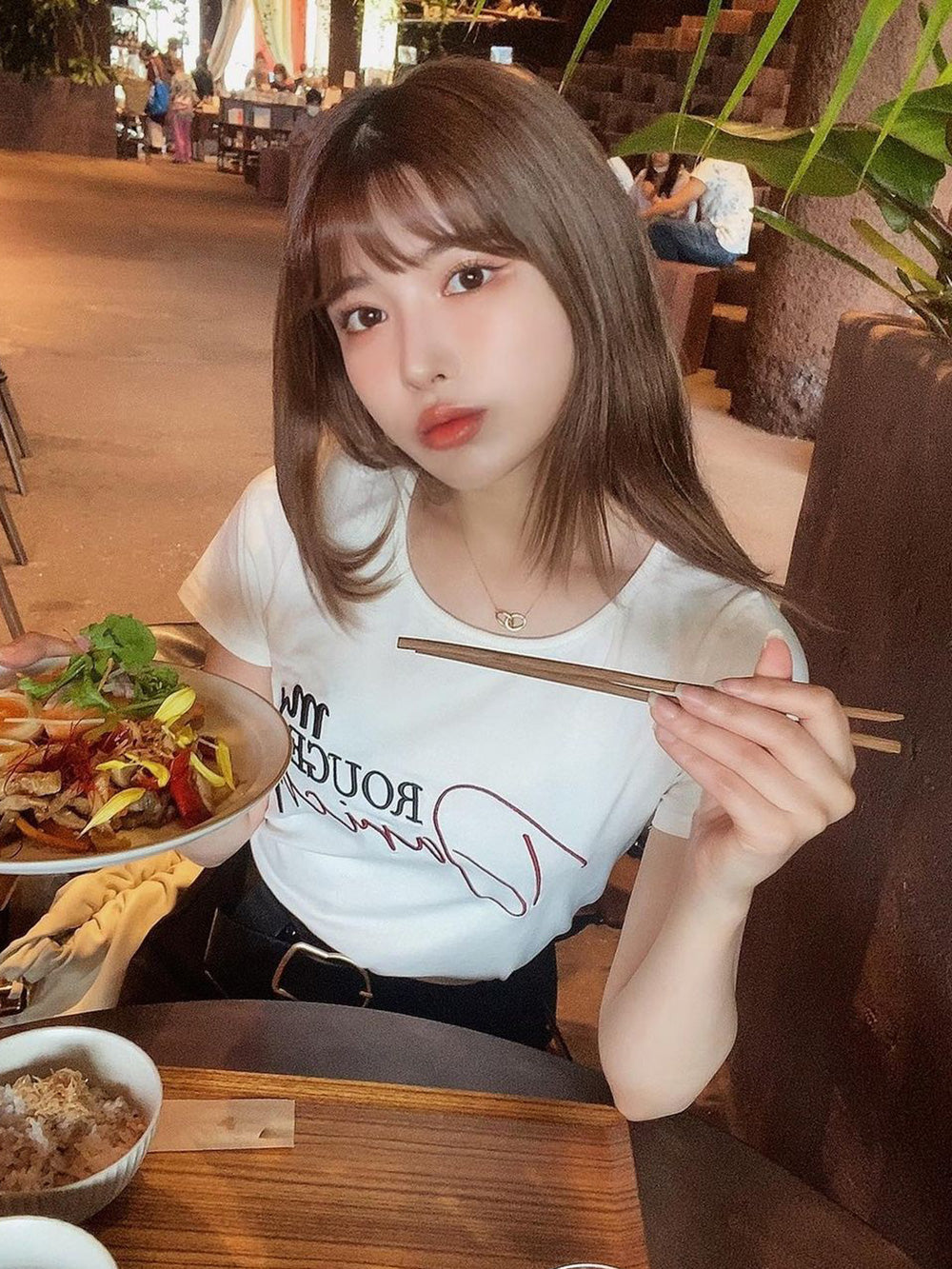 リップスティックTシャツ
