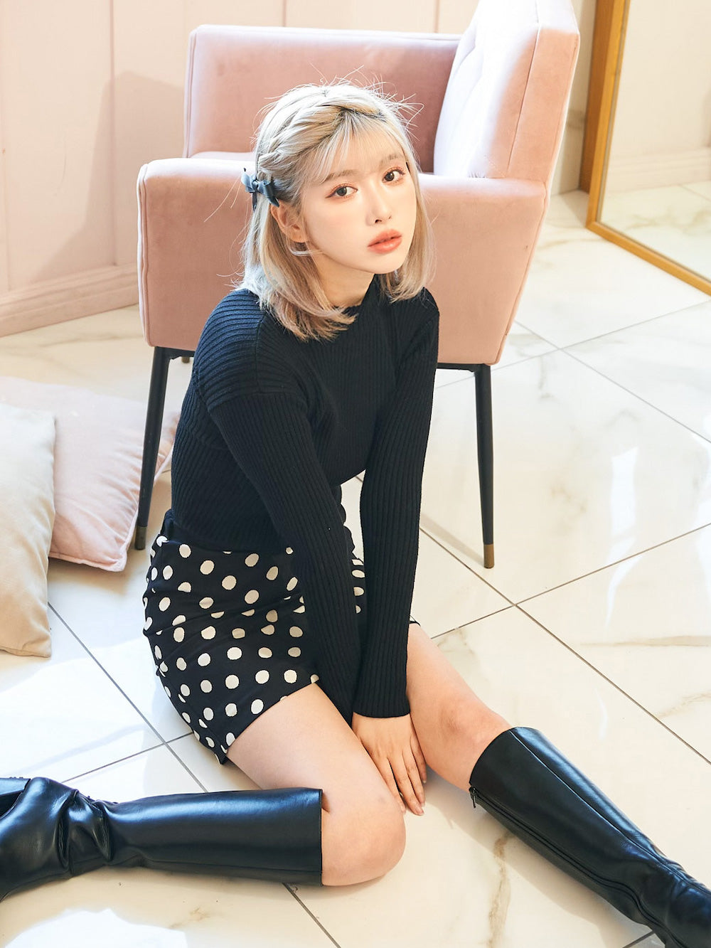 ポルカドットミニスカート