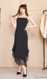 モデル：164cm（着用サイズ：FREE　着用カラー：BLK）