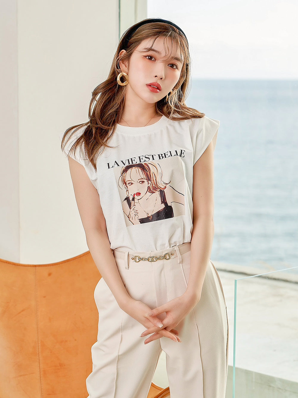 レディグラフィックTシャツ