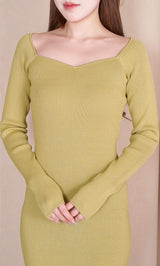 スリットリブニットワンピース