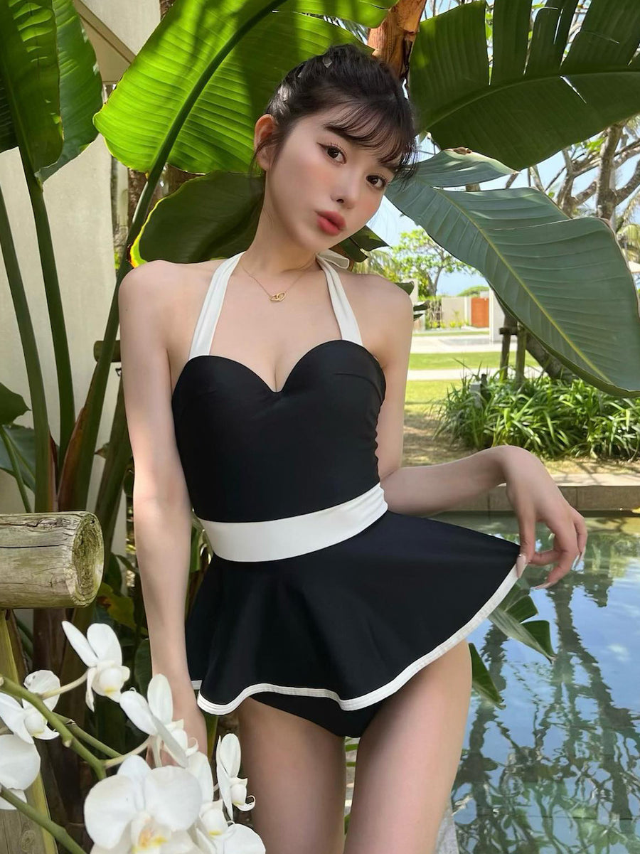 モデル：160cm（着用サイズ：FREE　着用カラー：BLK）