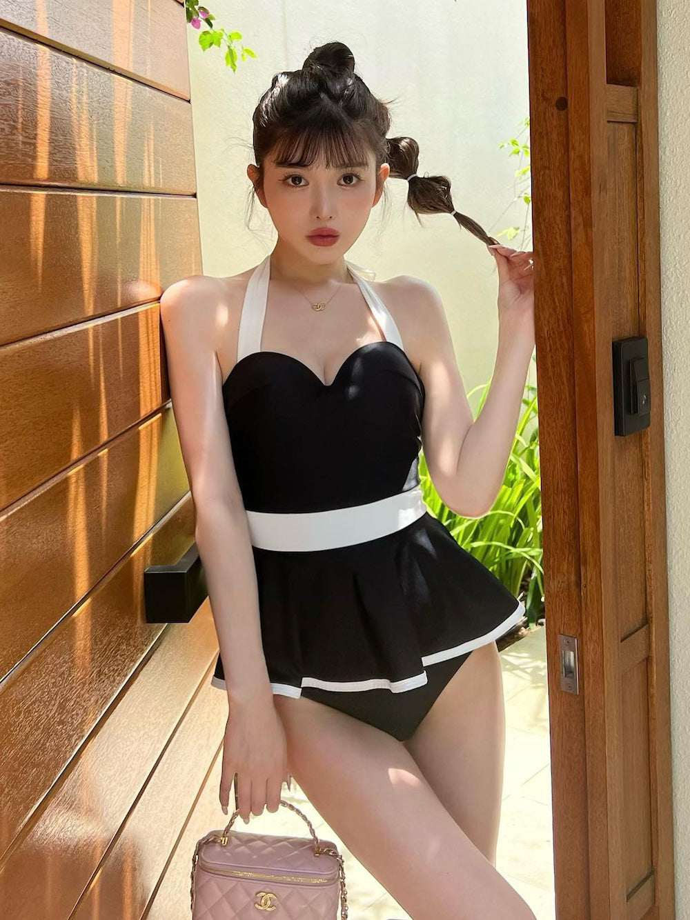 モデル：160cm（着用サイズ：FREE　着用カラー：BLK）