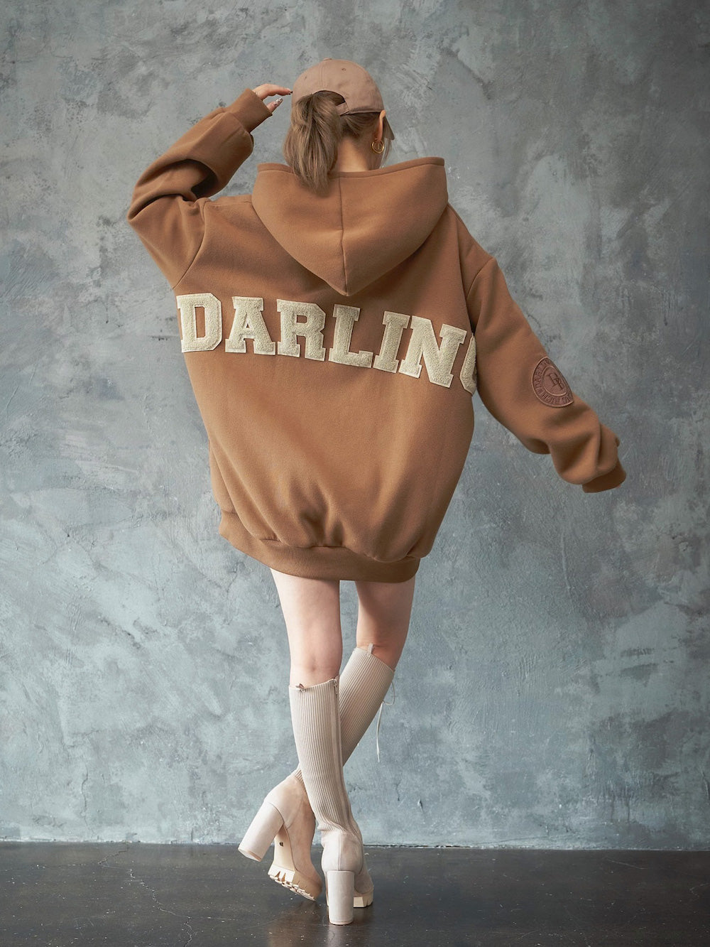 DARLINGビッグフーディ