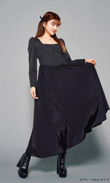 モデル：160cm（着用サイズ：FREE　着用カラー：BLK）
