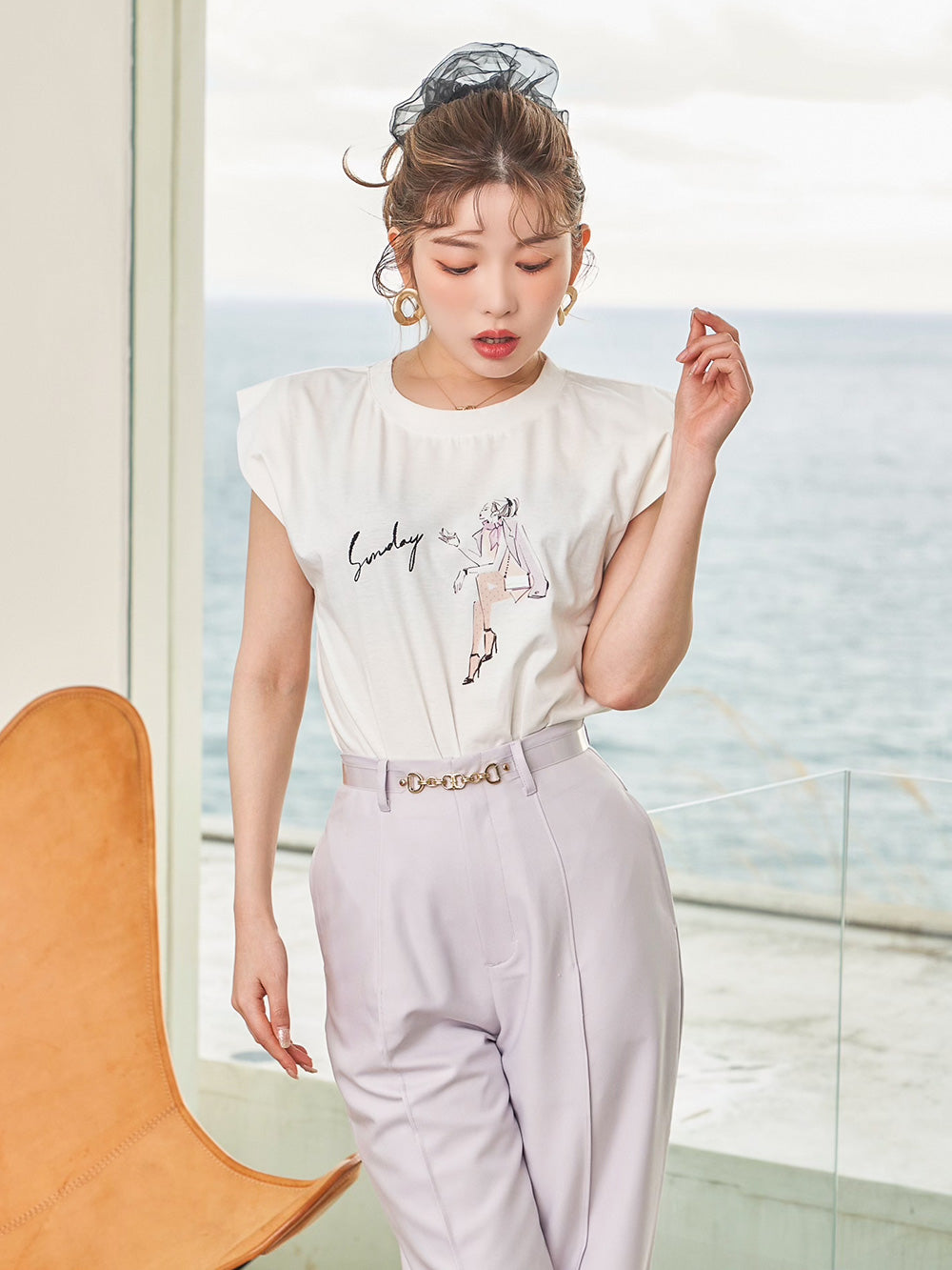 レディグラフィックTシャツ