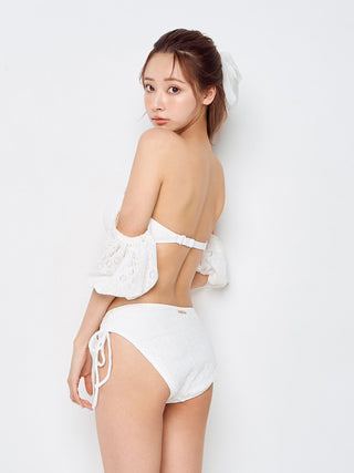 モデル：160cm（着用サイズ：FREE　着用カラー：WHT）