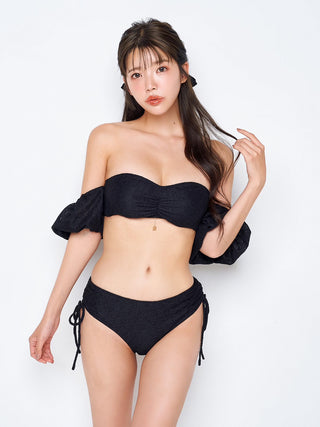 モデル：165cm（着用サイズ：FREE　着用カラー：BLK）