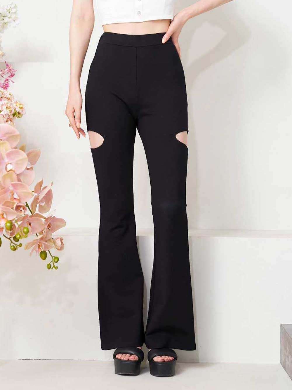 サイドカットフレアパンツ