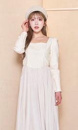 モデル：160cm（着用サイズ：FREE　着用カラー：IVO）