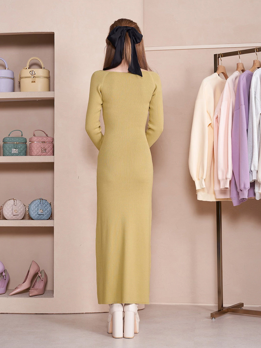 スリットリブニットワンピース