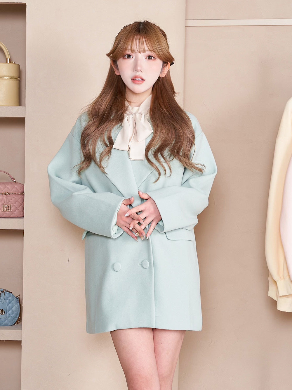 完売品】deres(デレス) フェザースプリングコート - メルカリ