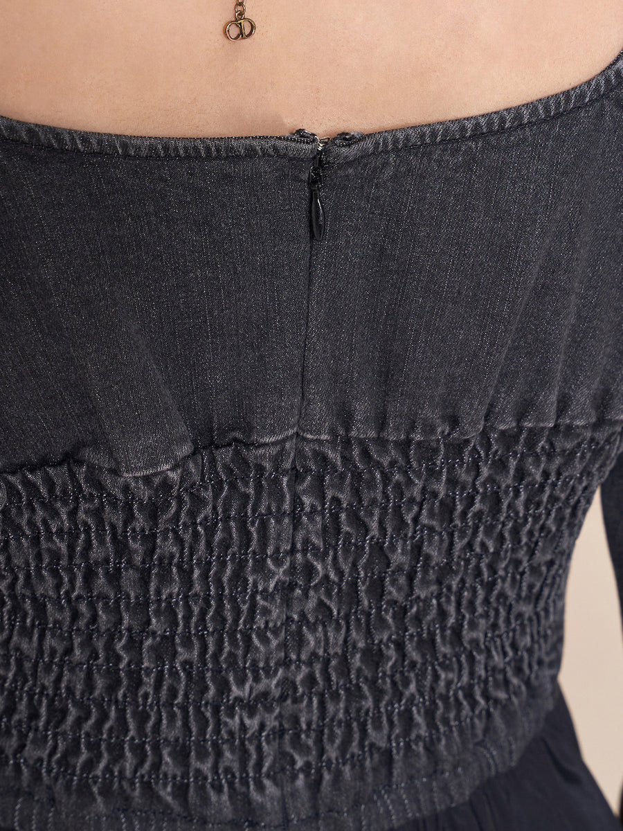 モデル：155cm（着用サイズ：FREE　着用カラー：BLK）