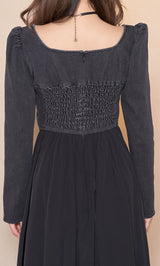 モデル：155cm（着用サイズ：FREE　着用カラー：BLK）