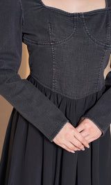 モデル：155cm（着用サイズ：FREE　着用カラー：BLK）