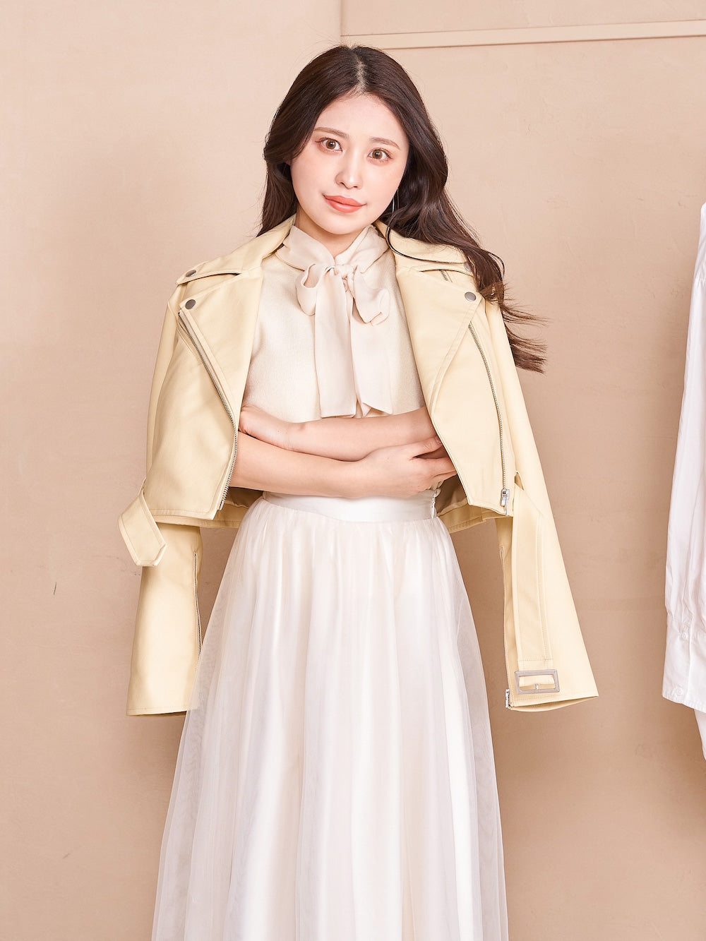 モデル：155cm（着用サイズ：FREE　着用カラー：YEL）
