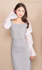 モデル：155cm（着用サイズ：FREE　着用カラー：GRY）