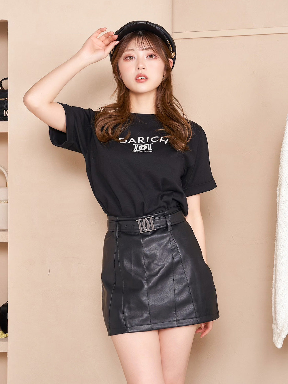 モデル：164cm（着用サイズ：FREE　着用カラー：BLK）
