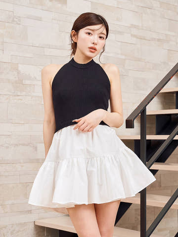 モデル：160cm（着用サイズ：FREE　着用カラー：BLK）