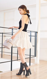 モデル：160cm（着用サイズ：FREE　着用カラー：BLK）