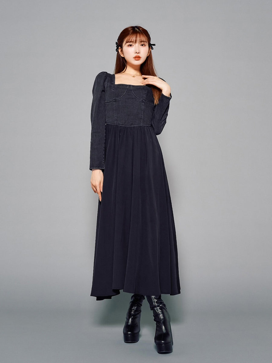 モデル：160cm（着用サイズ：FREE　着用カラー：BLK）