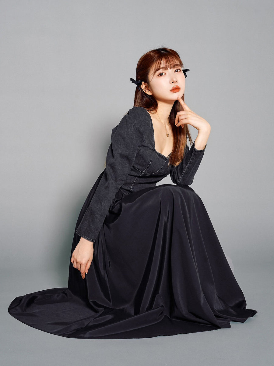 モデル：160cm（着用サイズ：FREE　着用カラー：BLK）