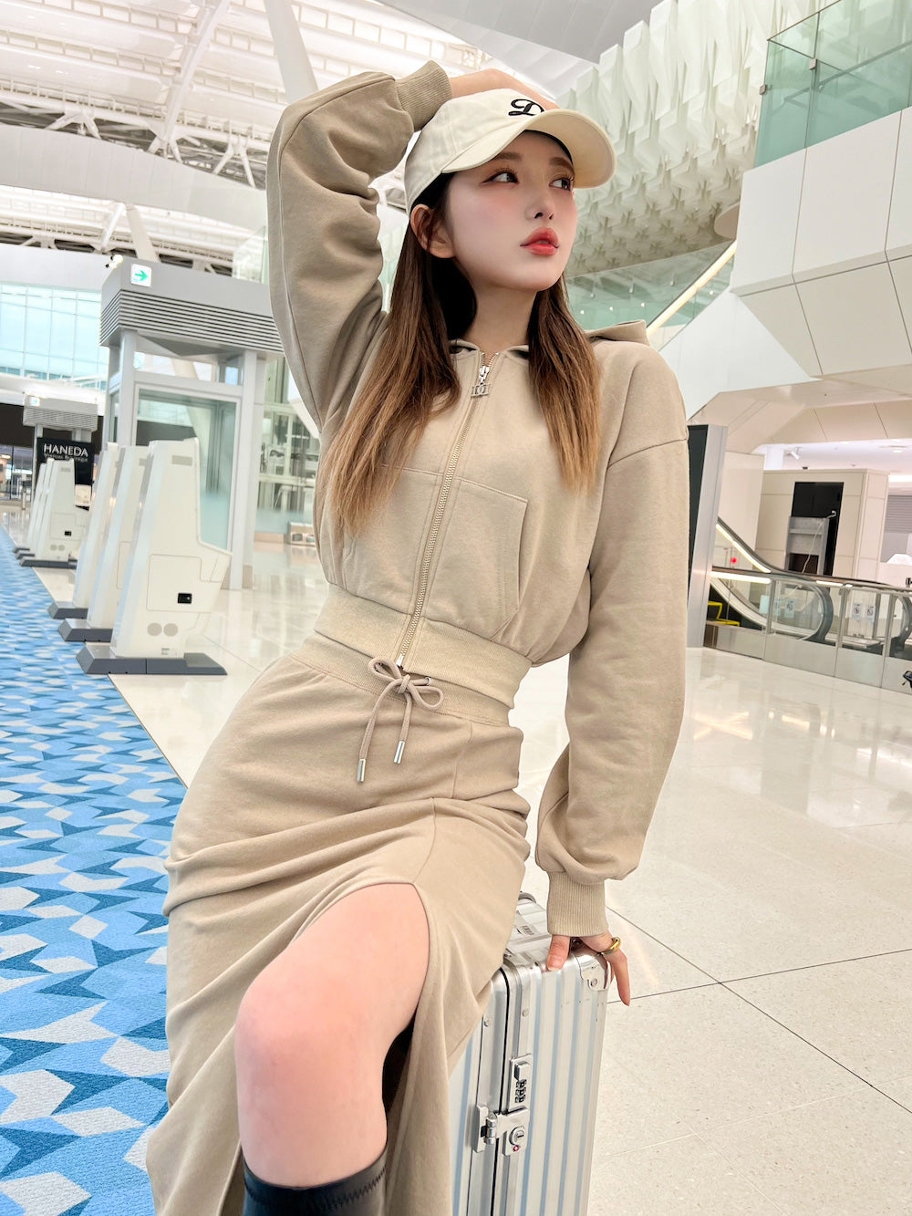 hth glitter setup スウェット　スカート　セットアップ　ブラック hth glitter setup スウェット スカート セットアップ ブラック